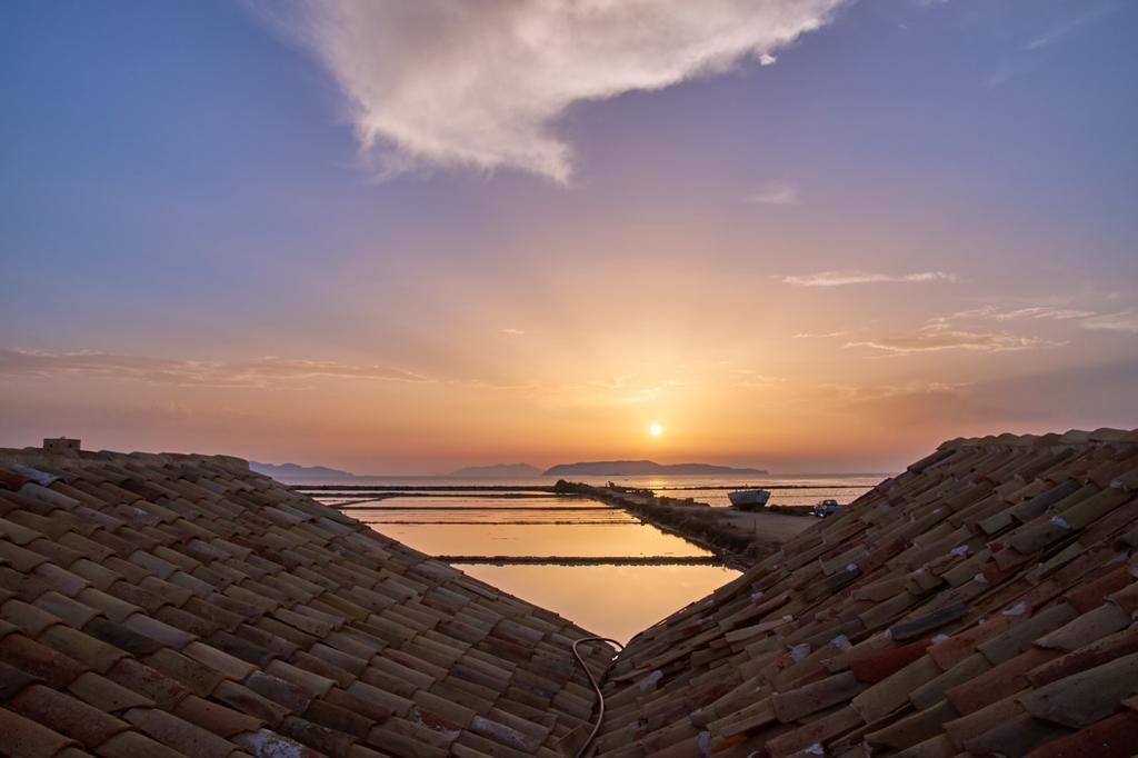 Bed and Breakfast Casolare Nelle Saline Торре-Нубия Экстерьер фото